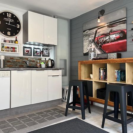 Living At Saarpartments - Adultsonly - Business & Holiday Homes With Kitchen For Long- And Short Term Stay, 3 Min To St Johanner Markt And Points Of Interest Saarbrücken Buitenkant foto